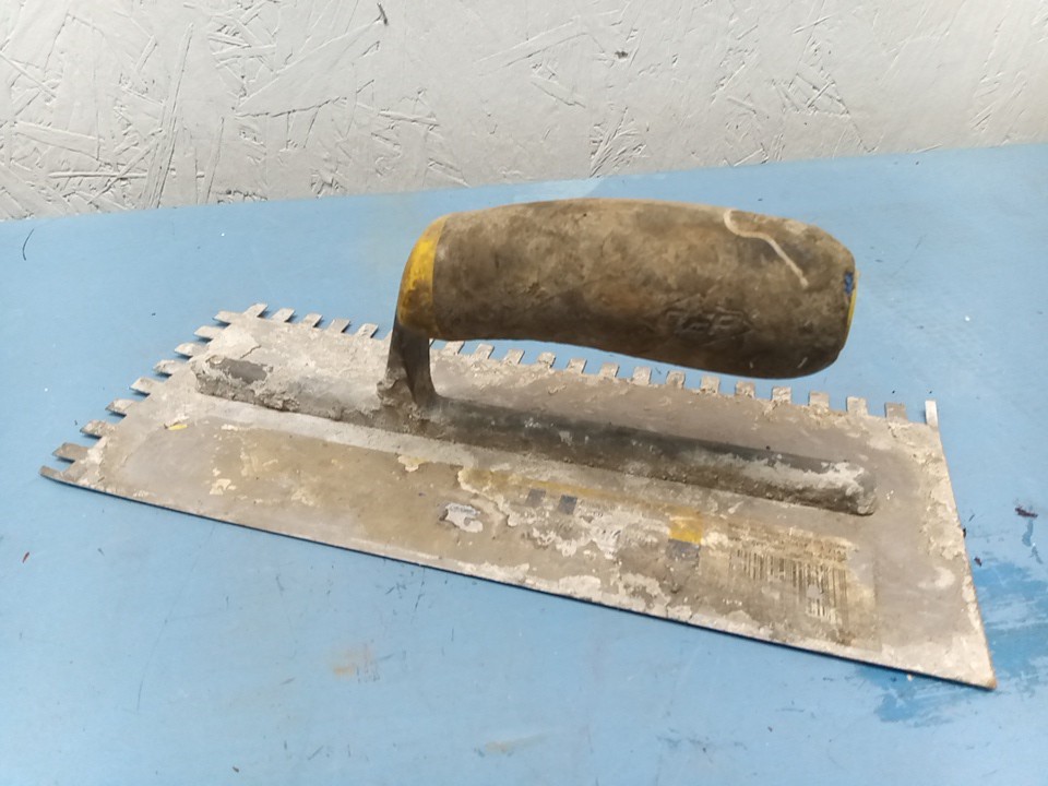 QEP Wall Trowel (LL)