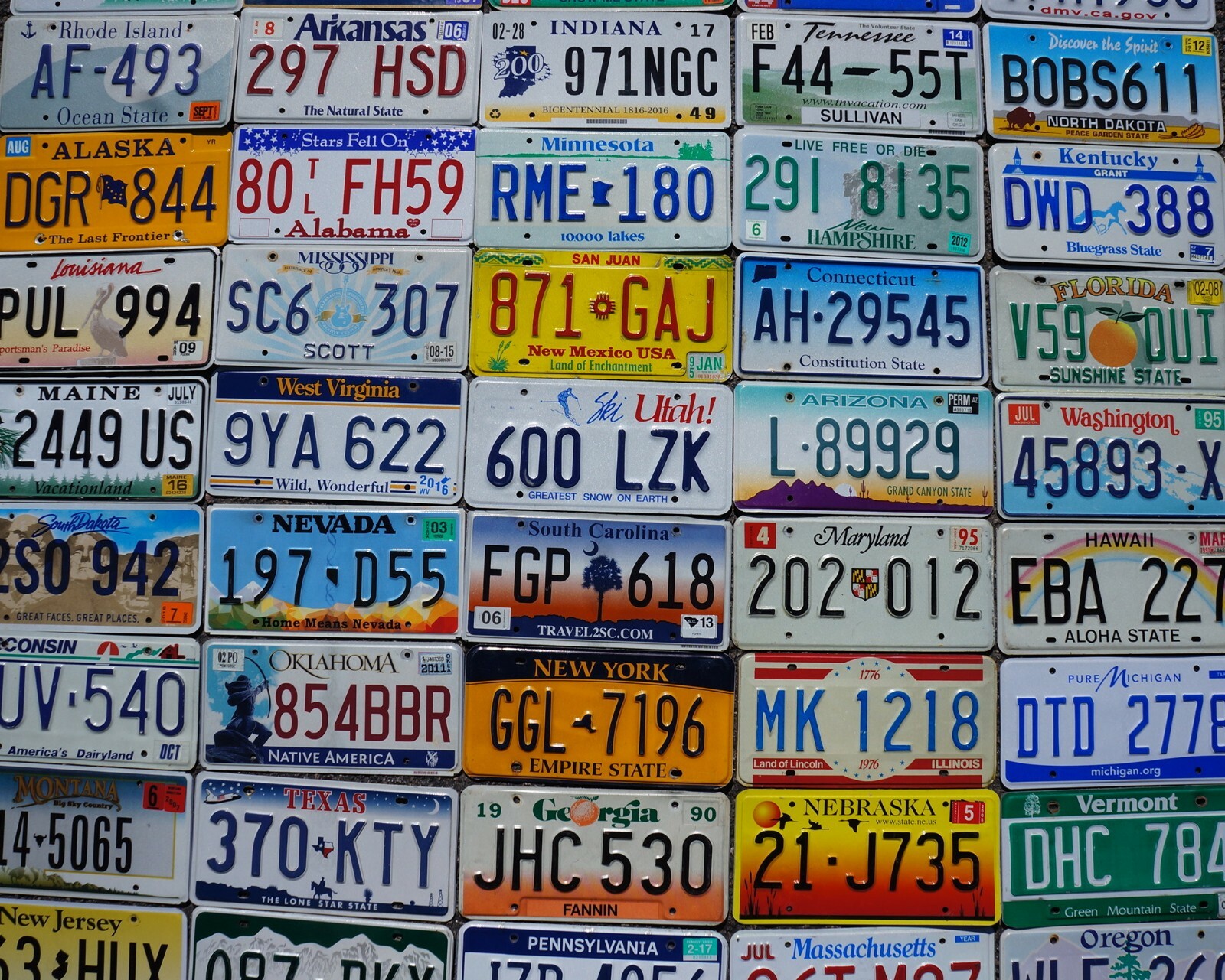 COMPLETE SET - ALL 50 STATES USA LICENSE PLATES LOT of Good License Plate Tags