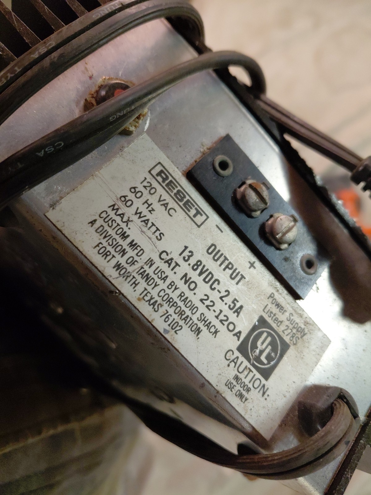 Micronta Regulated 12 Volt Power Supply CAT NO 22-120A