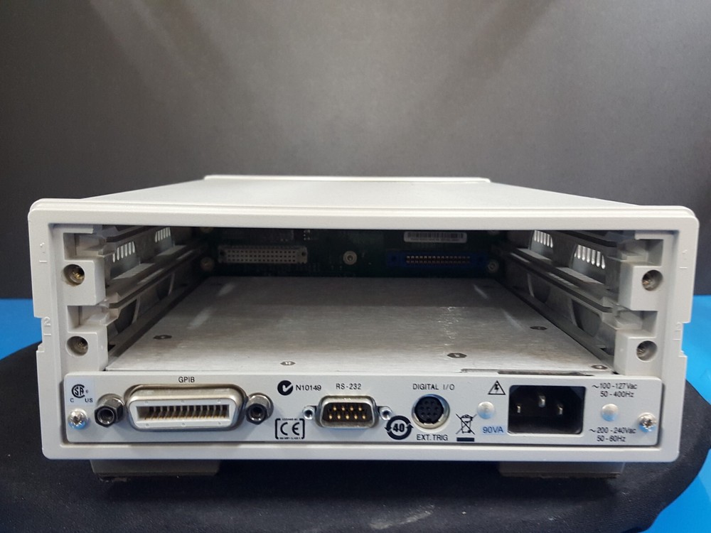 Agilent 3499B: Switch / Control System Main Frame (1832)