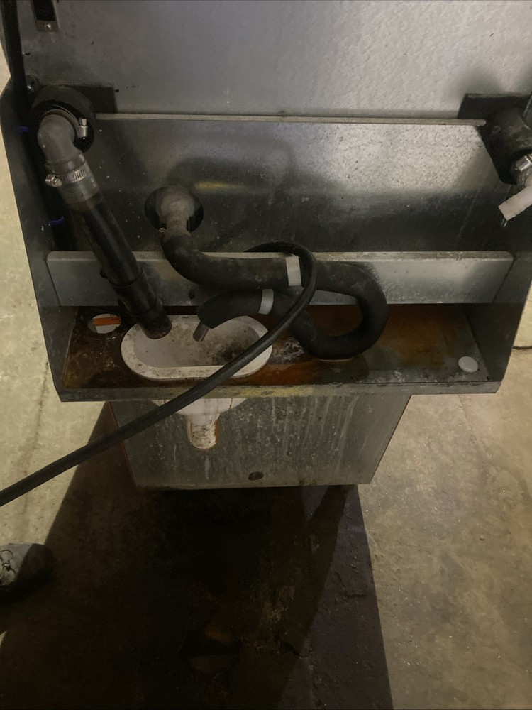 Pre-Owned Fresh Blends Self Serve Beverage Machine by Multiplex