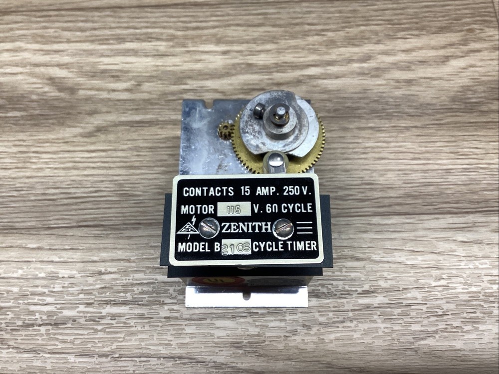 NEW ZENITH MODEL B. CYCLE TIMER 15AMP 250V #805F93PR6*CO