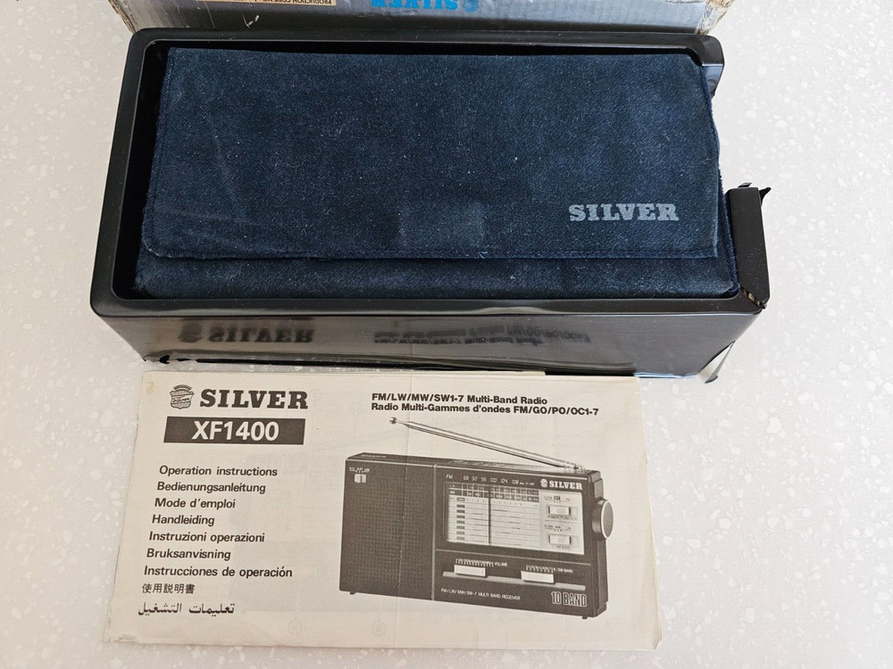 Radio Silver XF2400