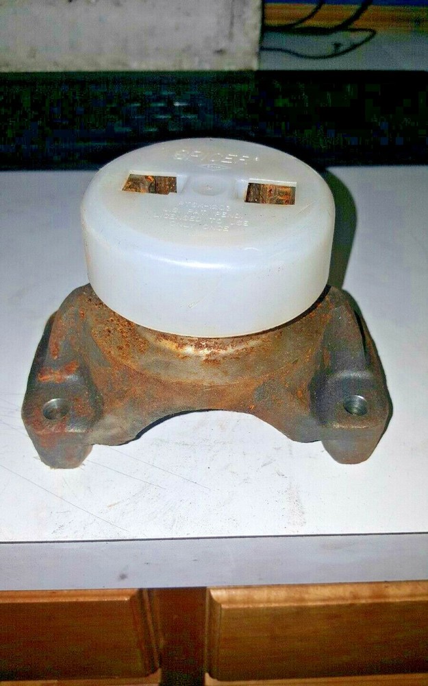 DANA SPICER END YOKE 4-4-2171-2