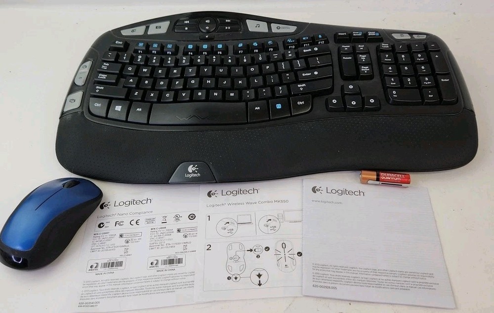 Logitech MK550 Wireless Wave Keyboard Mouse Combo W/ Box.