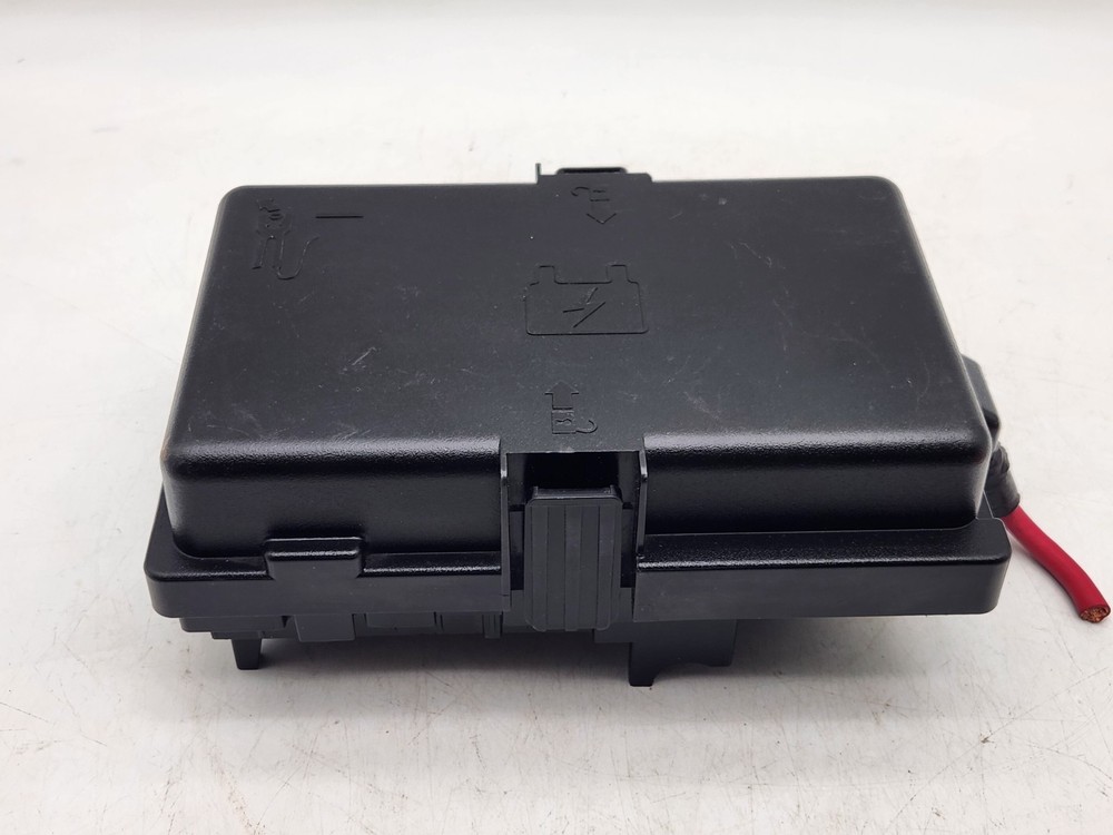 2017-2022 Chrysler Pacifica Engine Fuse Box Relay Junction Module Unit OEM