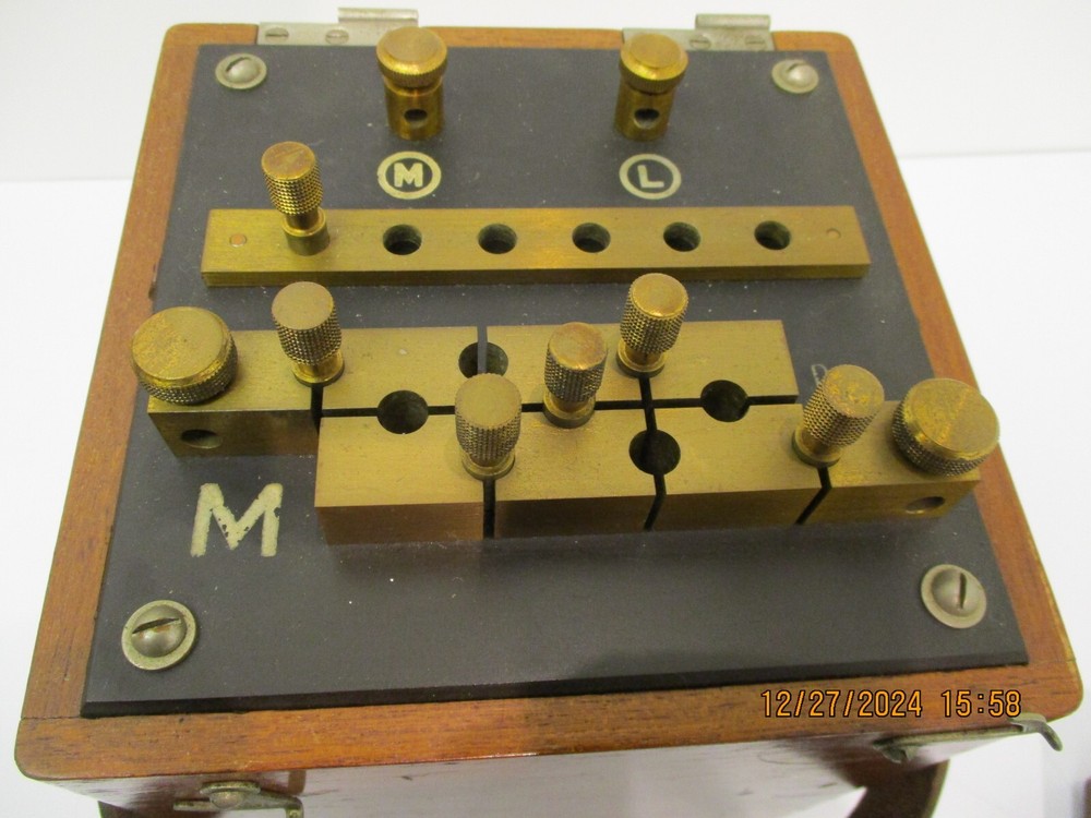 TRIPLE RANGE SERIES TRANSFORMER by CHAMBERLAIN & HOOKHAM made in ENGLAND- SUPERB