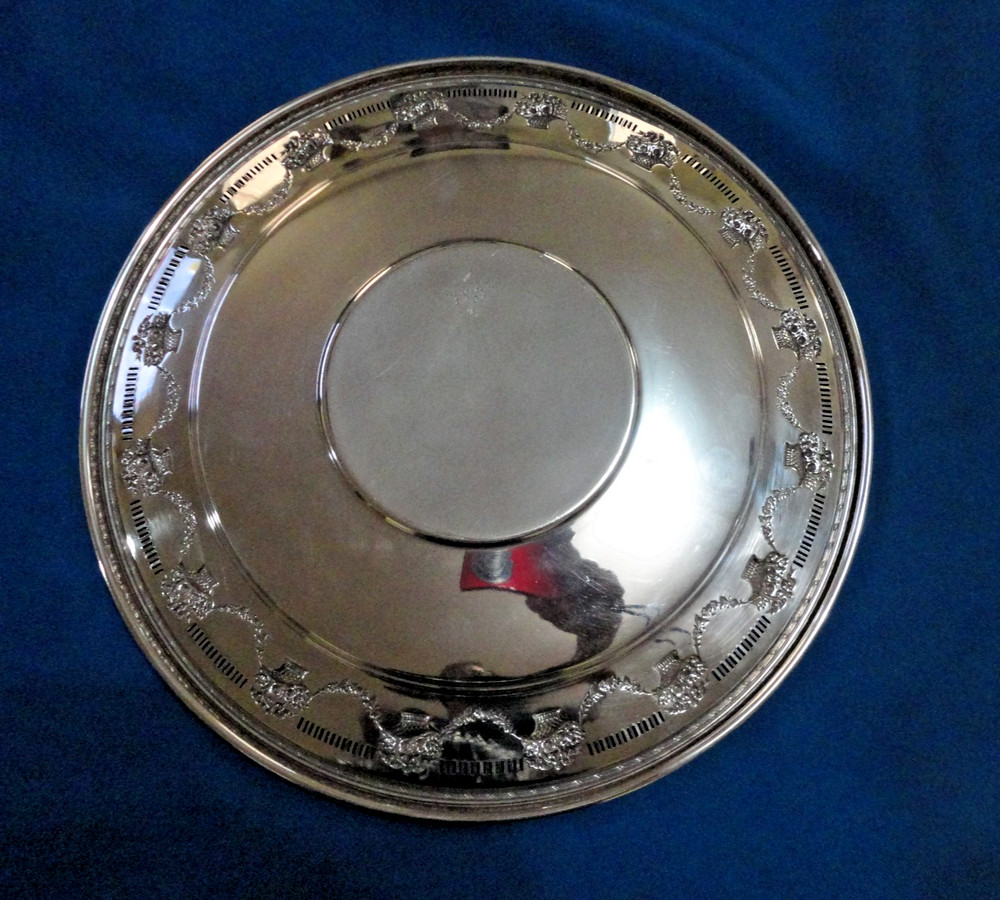 Vintage Reed & Barton SilverPlate Round Tray