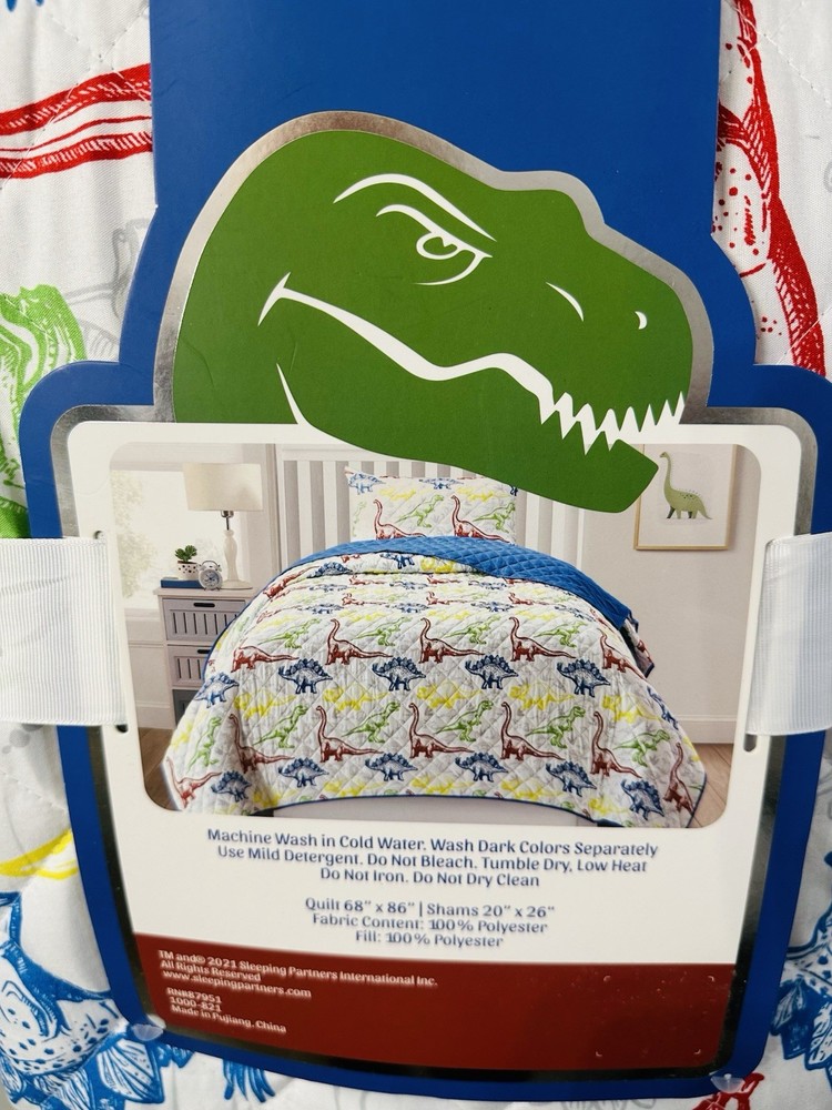 Dinosaur Bedspread W/shams And Socks
