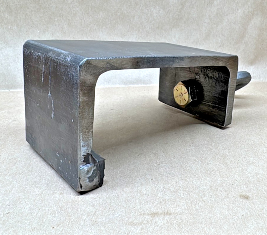 Sheet metal panel hook for wheel well panels not for structural 3000 pound cap