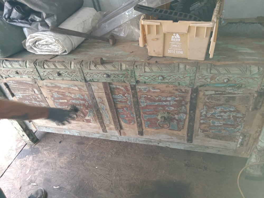 Vintage Trunk/ Buffet Table