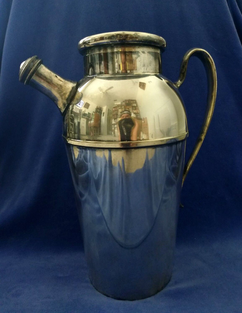 Wm Rogers Silverplate Water Pitcher  10"
