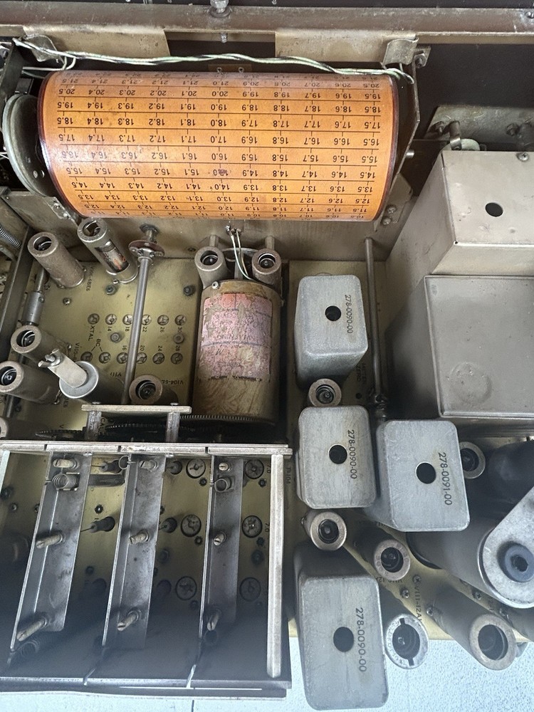 Collins R-388/URR Short Wave Receiver 5-30.5MHz