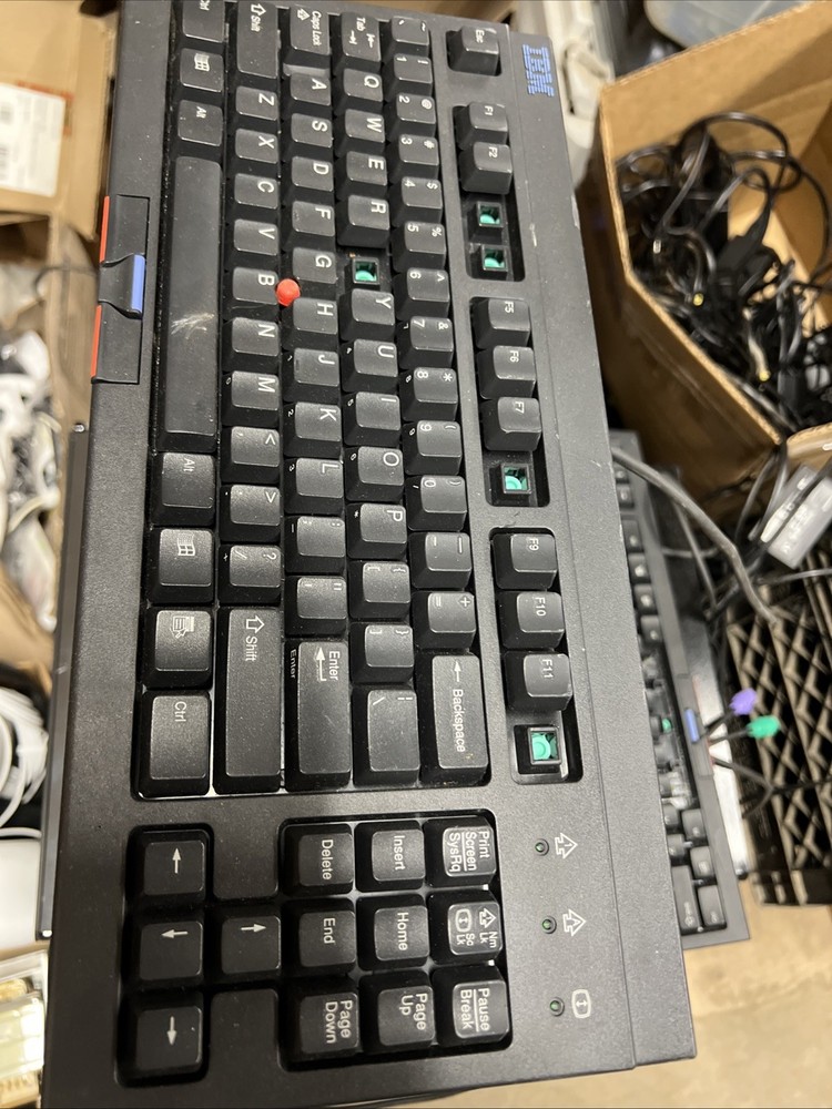 IBM RT3200 5NTW TrackPoint PS/2 Keyboard 37L0888 Missing Keys