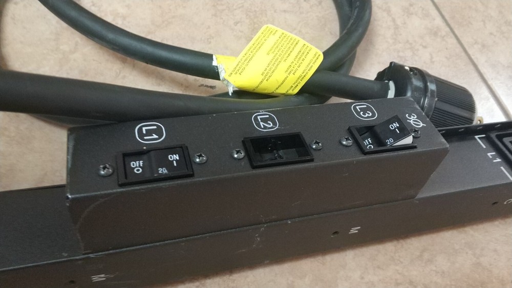 HP H5M62A 8.6KVA 200-208V 24A MID-HEIGHT VERTICAL BASIC PDU