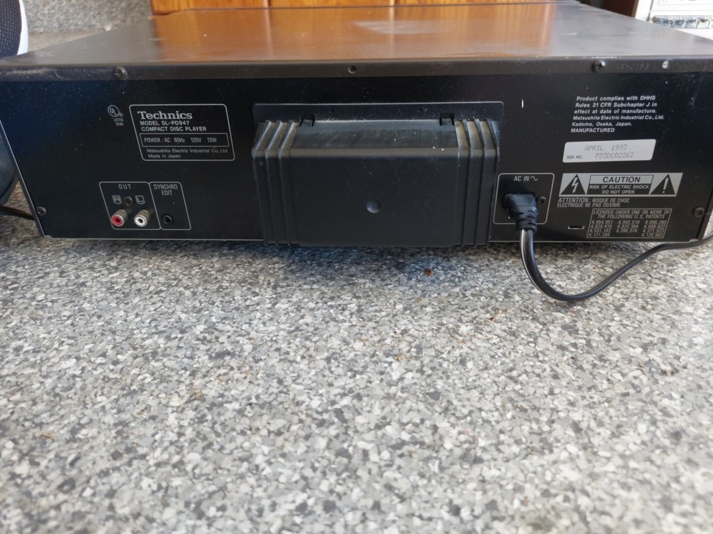 Technics SL-PD947 5 Disc Changer CD Player - With Cords - No Remote