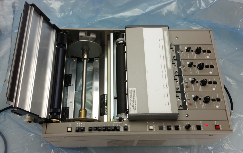 Graphtec WR3320A Linearcorder WR 3320A 4Channel