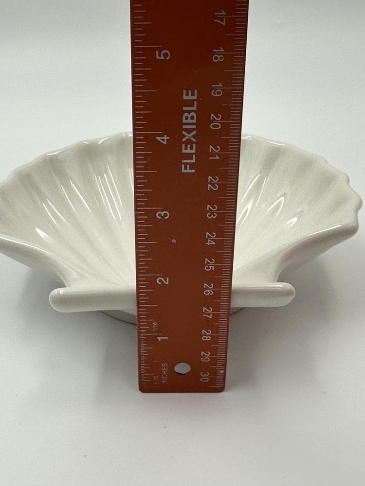Action White Ceramic Shell Shape Dish Glossy Japan Coastal Beach