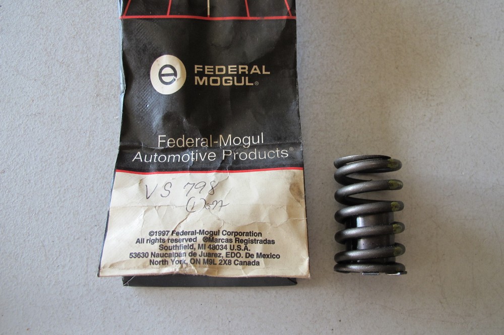 Federal Mogul Engine Valve Spring fit Buick Chevy GMC (VS798)
