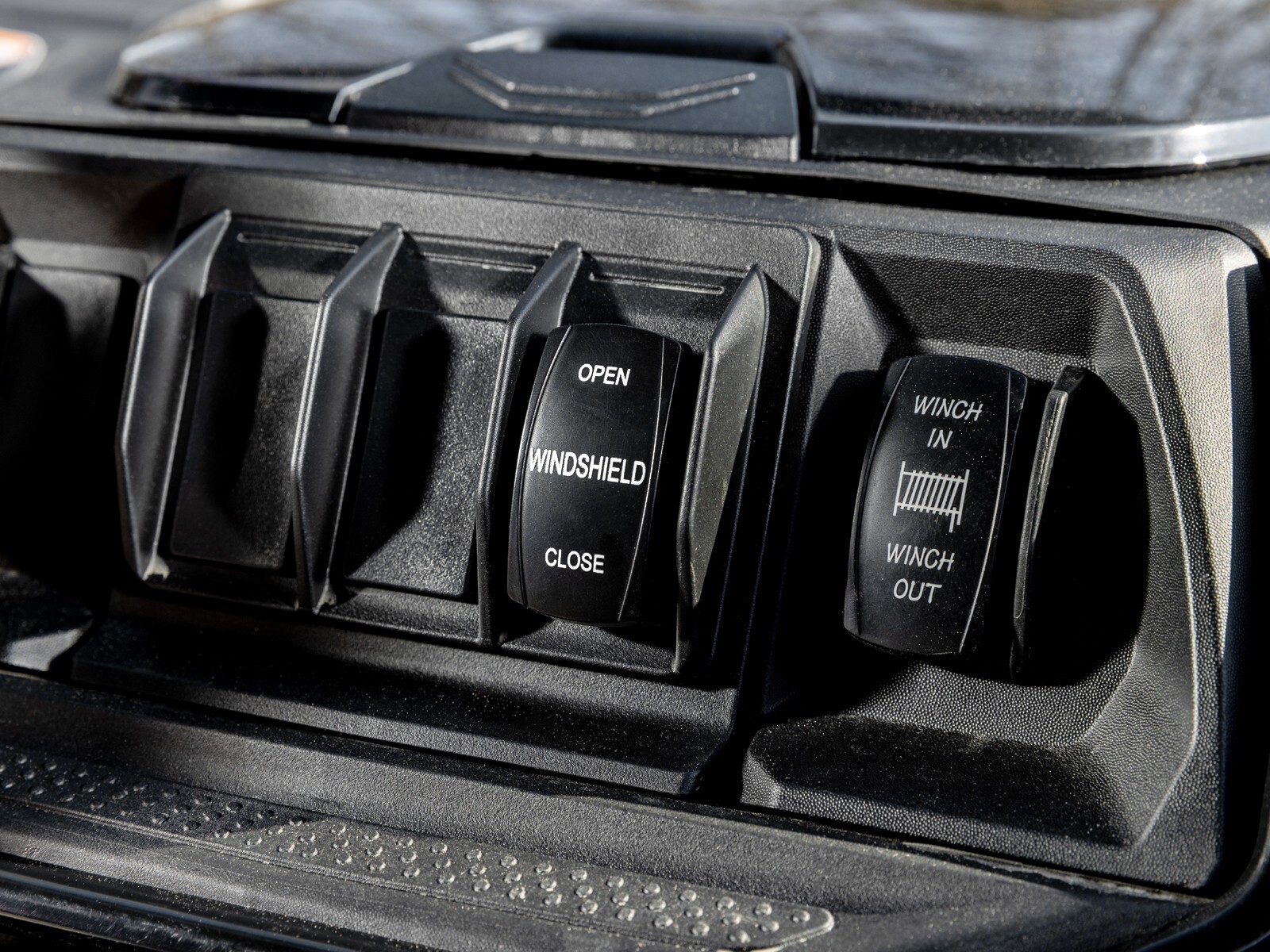 SuperATV Maxdrive Power Flip Windshield for Can-Am Maverick R 2024+