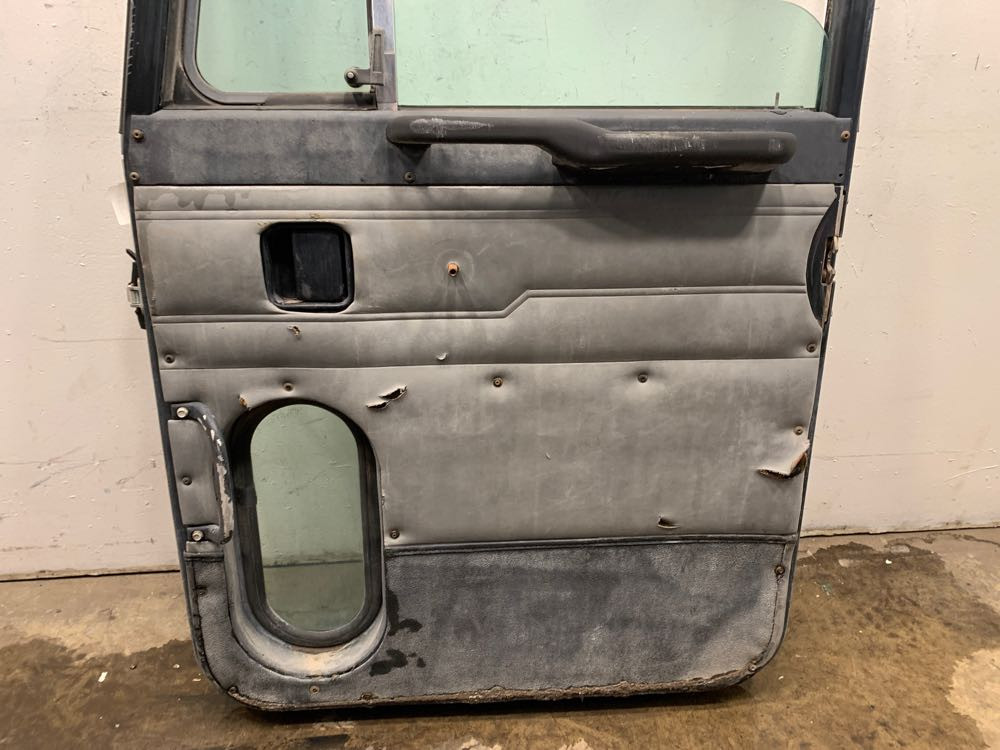 Peterbilt 378 Door (606-13201)