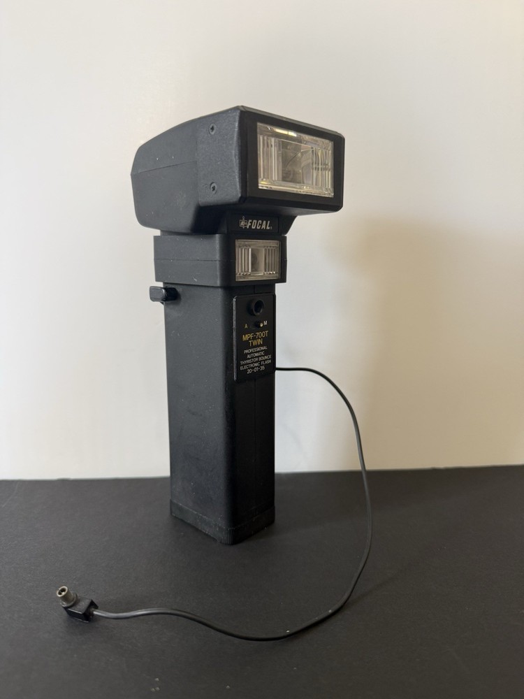 Focal MPF-700T Twin Professional Automatic Thyristor Bounce Electronic Flash