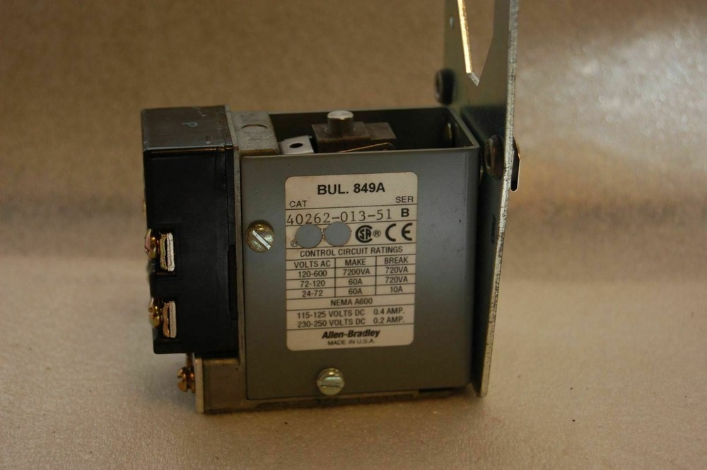 Allen-Bradley 40262-013-51 PNEUMATIC TIMER