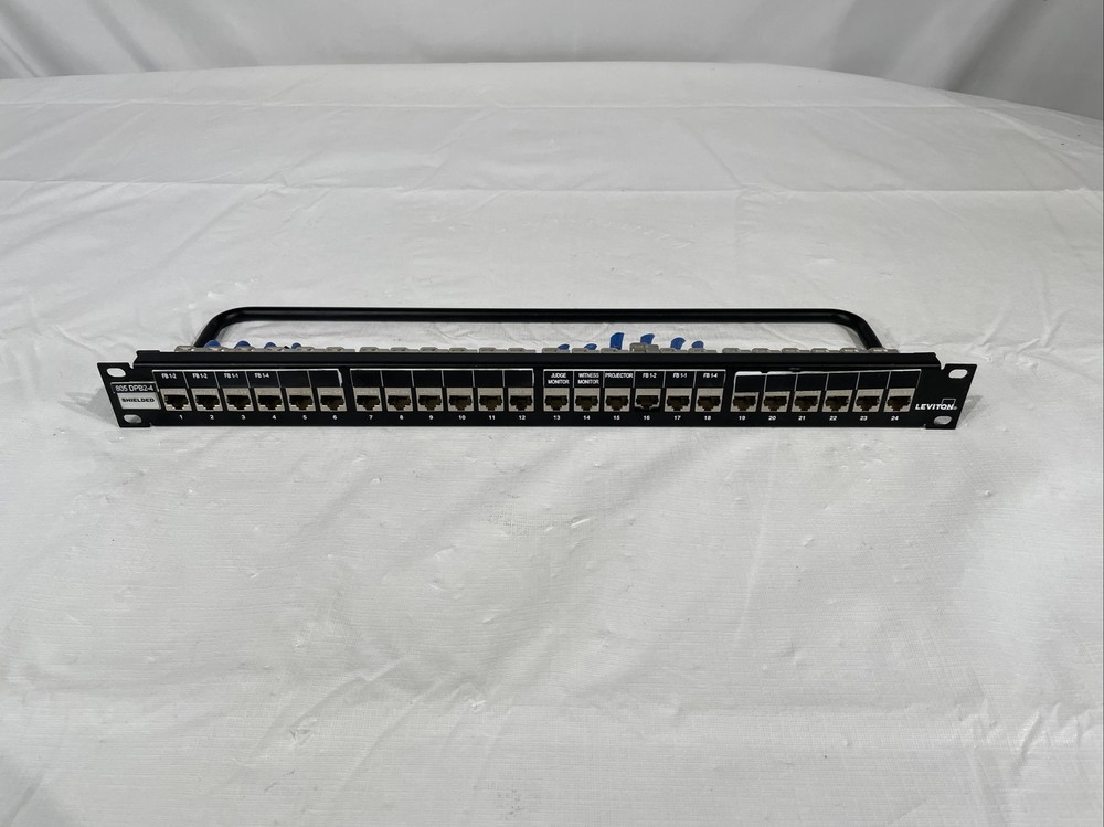 Leviton Cat 5e Flat Universal Patch Panel 24-Port, Cable Management Bar