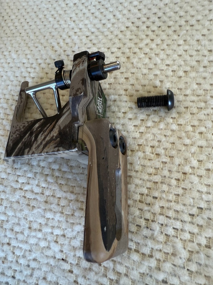 Tiger Tuff E-Z Adapt Archery Overdraw Rest