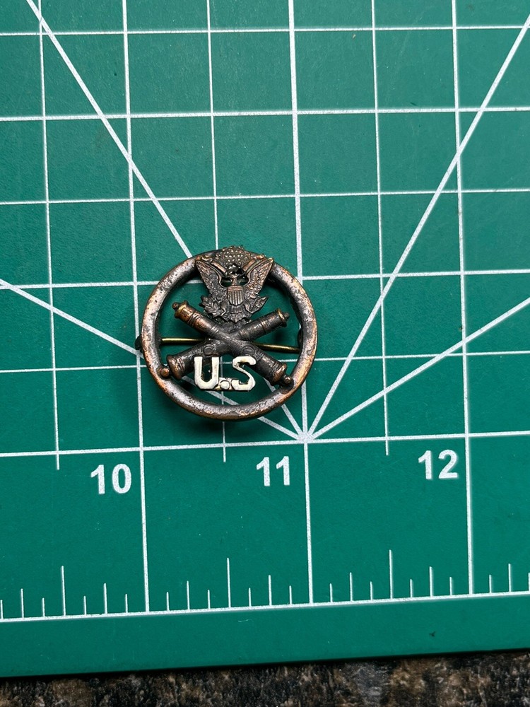 Pre WW1 US Seeetheart Army Artillery Collar Disk