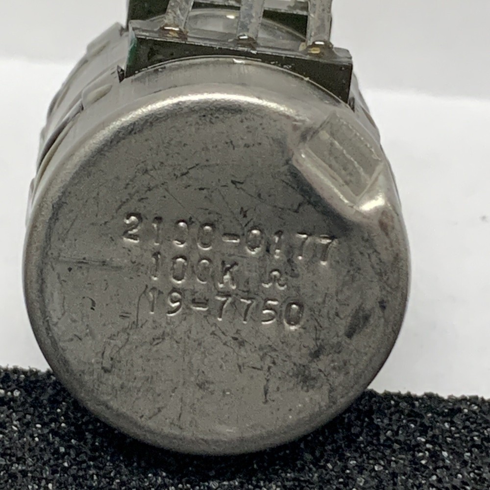 D53M-100K CLAROSTAT NONPRECISION NONWIRE WOUND VARIABLE RESISTOR