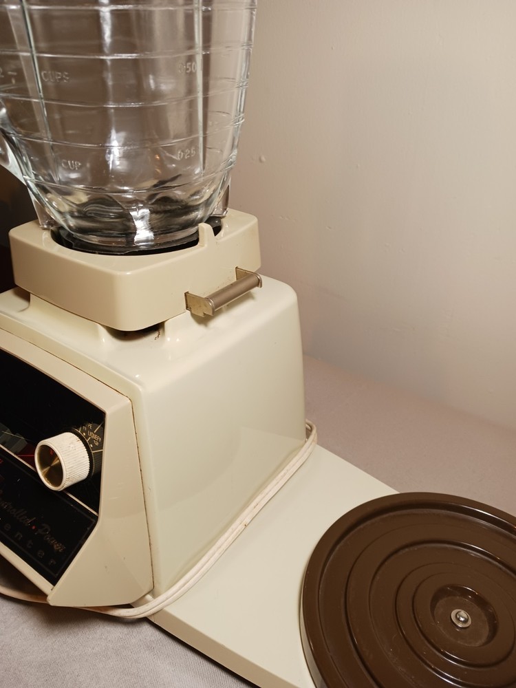 Vintage Regency Oster Kitchen Center Blender