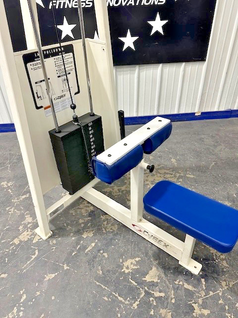 Cybex | VR2 Lat Pulldown