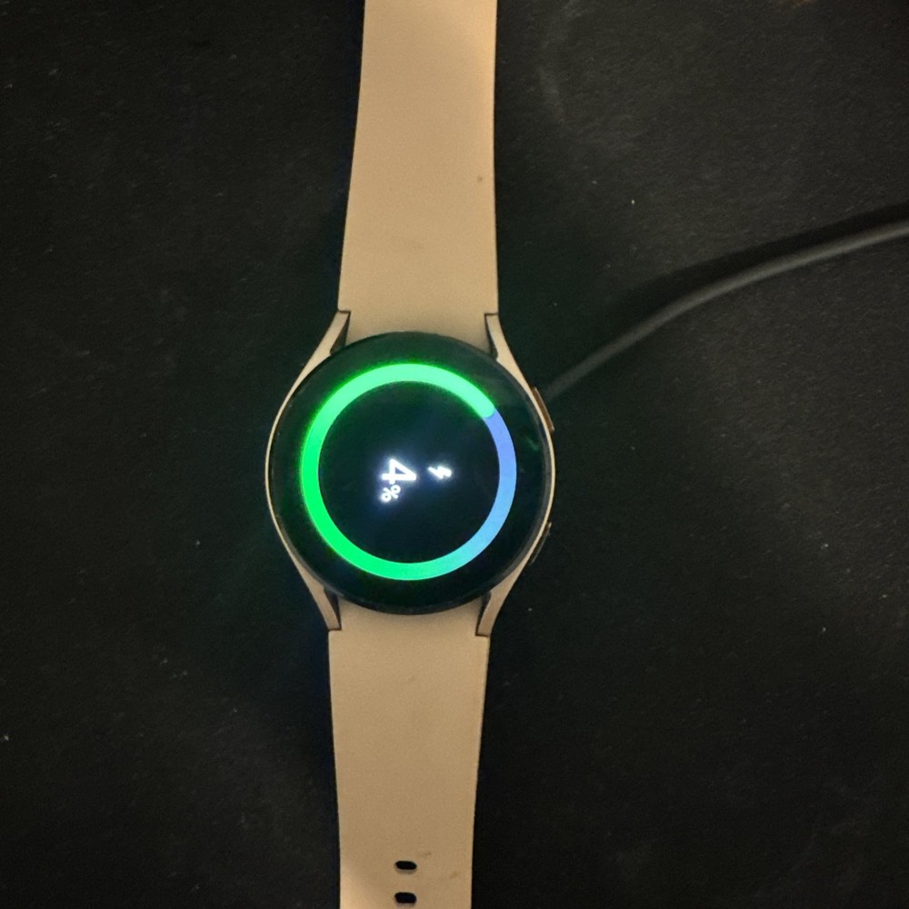 SAMSUNG GALAXY WATCH 4