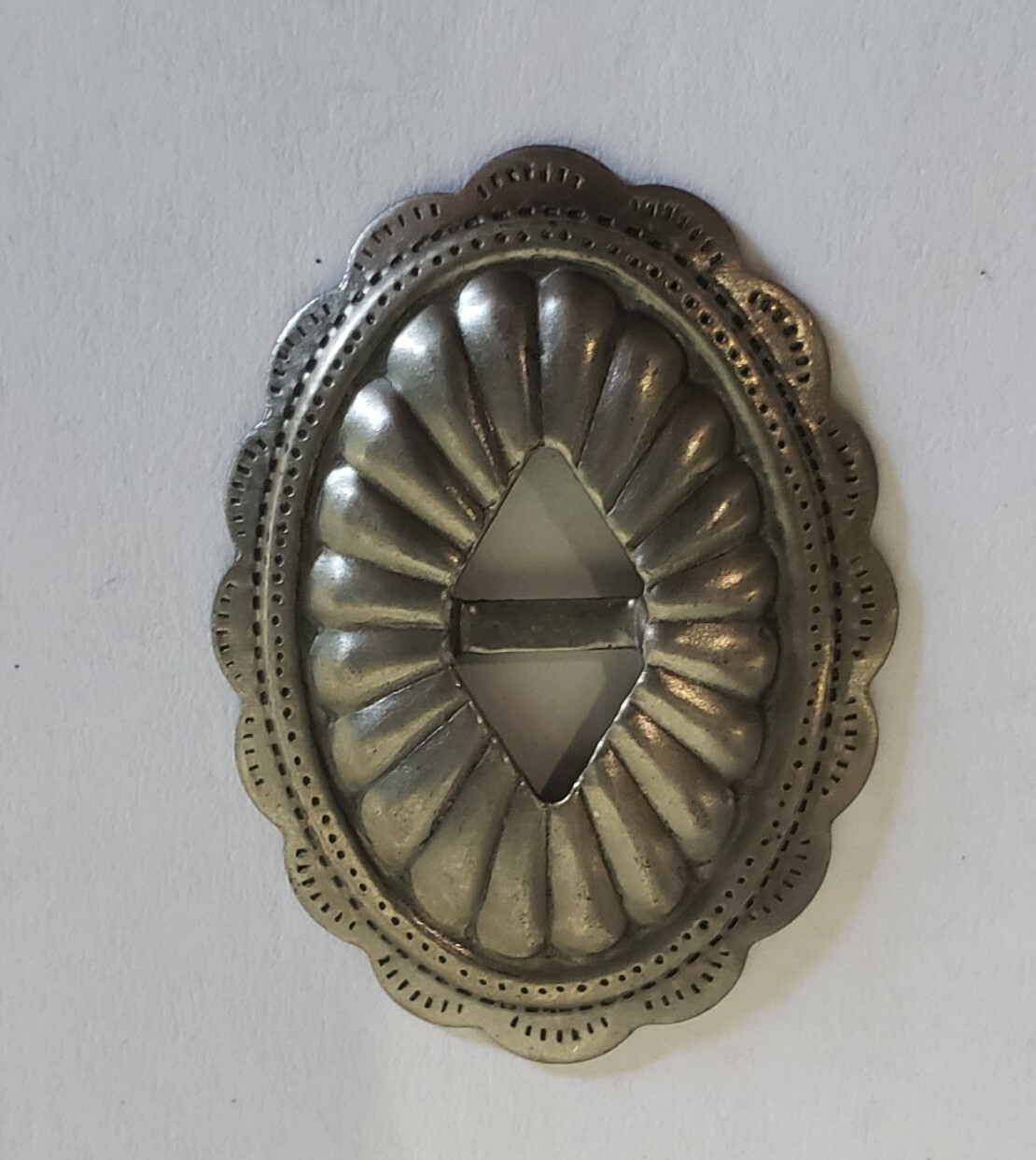 OVAL  GUNMETAL GREY/W. STYLE CONCHOS NICE EMBOSSED LOOK 6/PACK 1.5" X 1"