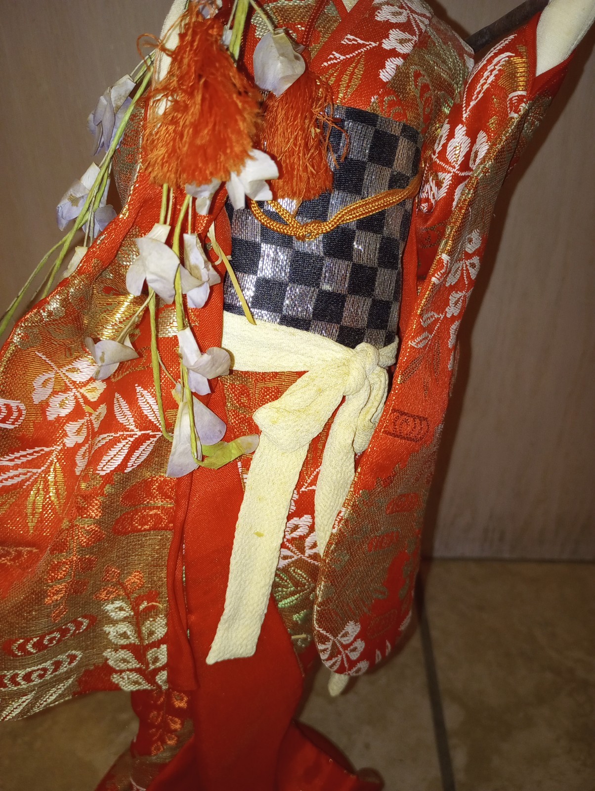 Vintage Nishi & Co. Japanese Geisha Musical Rotating Base