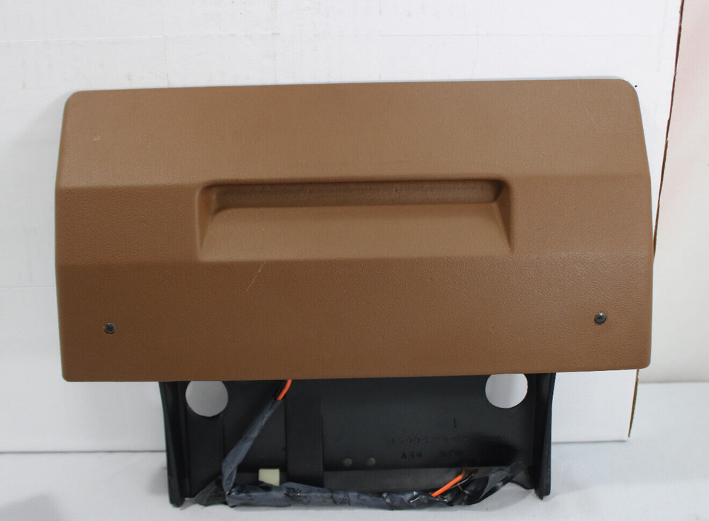 1988-1992 BUICK REGAL ASHTRAY WITH WORKING LIGHTER FRONT DASHBOARD DASH