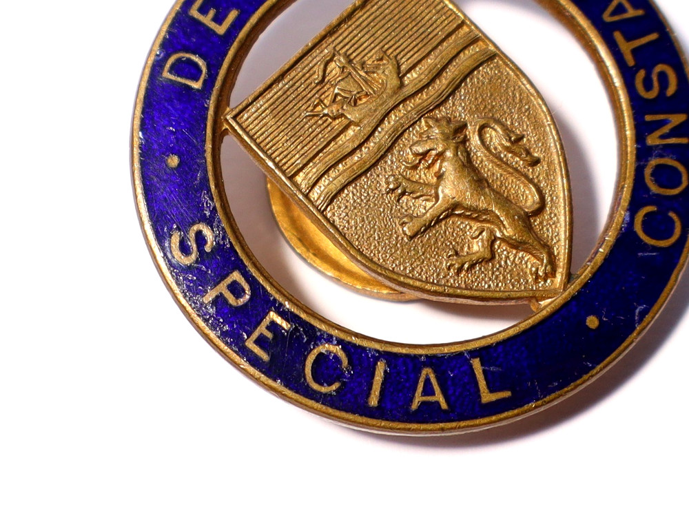 WW1-2 Period Obsolete Devon Special Constable Enamel Badge #14