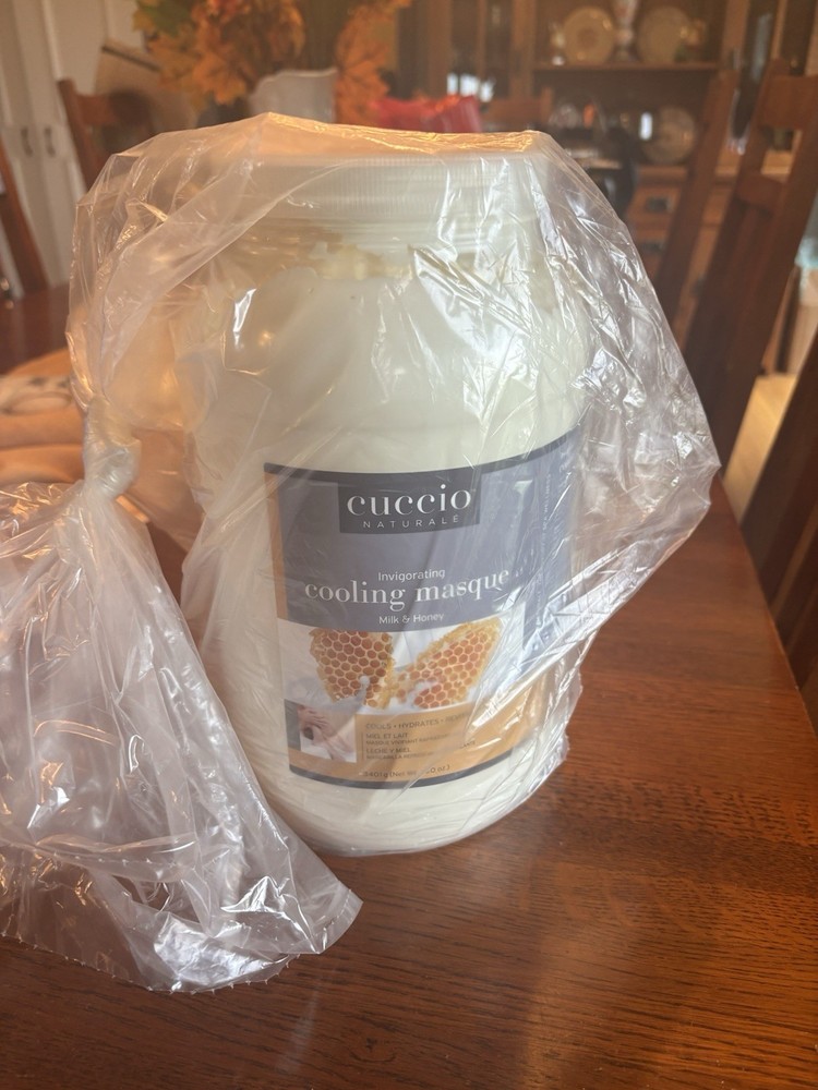 Cuccio Cooling Foot Mask