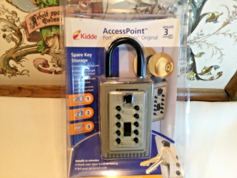Kidde AccessPoint Portable Combination Key Safe Holds 3 Keys Gray Metallic NIB