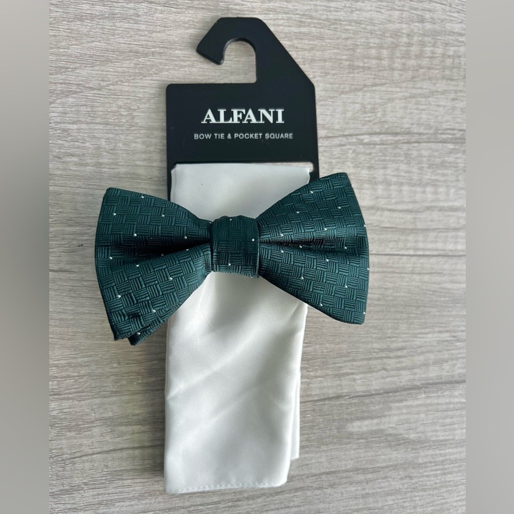 Alfani Men's Solid Textured Green Pre-Tied Bow Tie & Solid Pocket Square Set