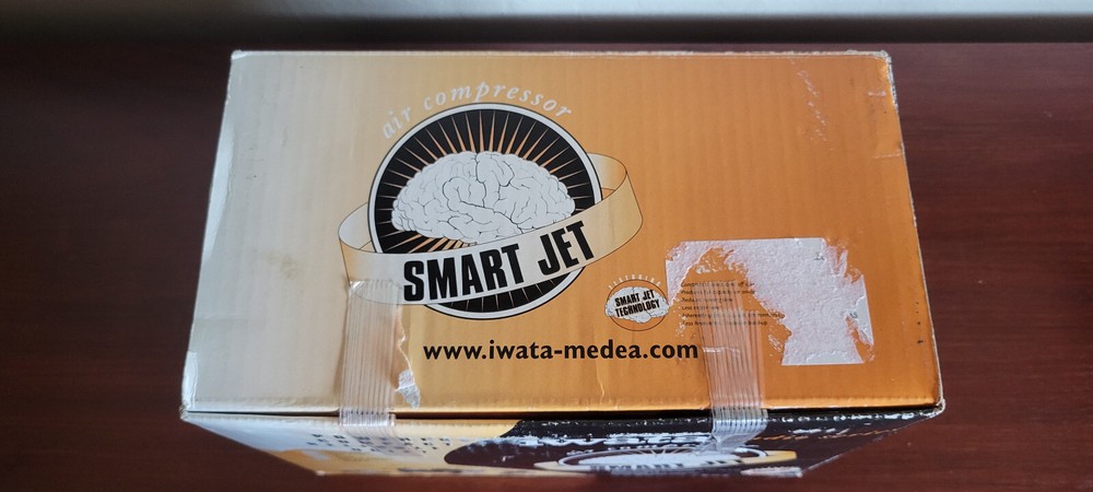Iwata Studio Series IS-850 Smart Jet Air Compressor