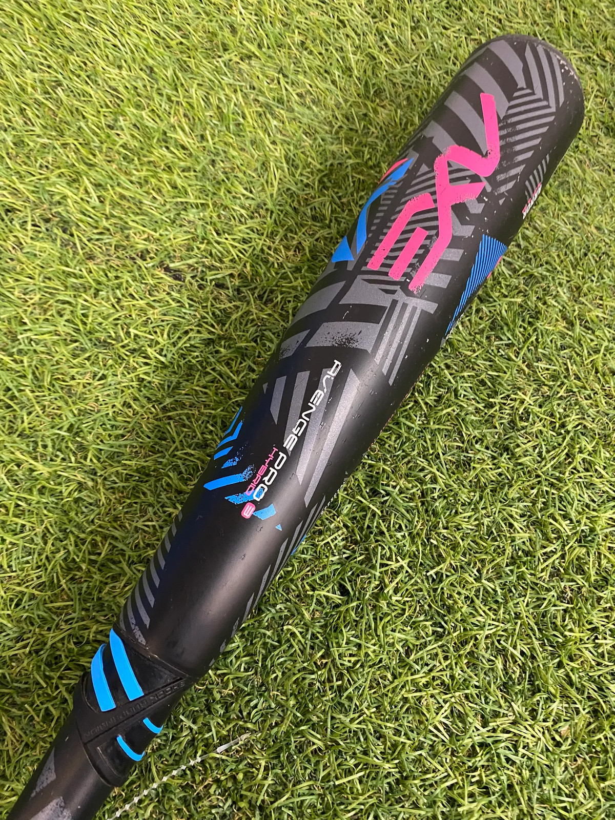 Axe Avenge Pro 3 Hybrid (2 3/4") USSSA Bat (-10)