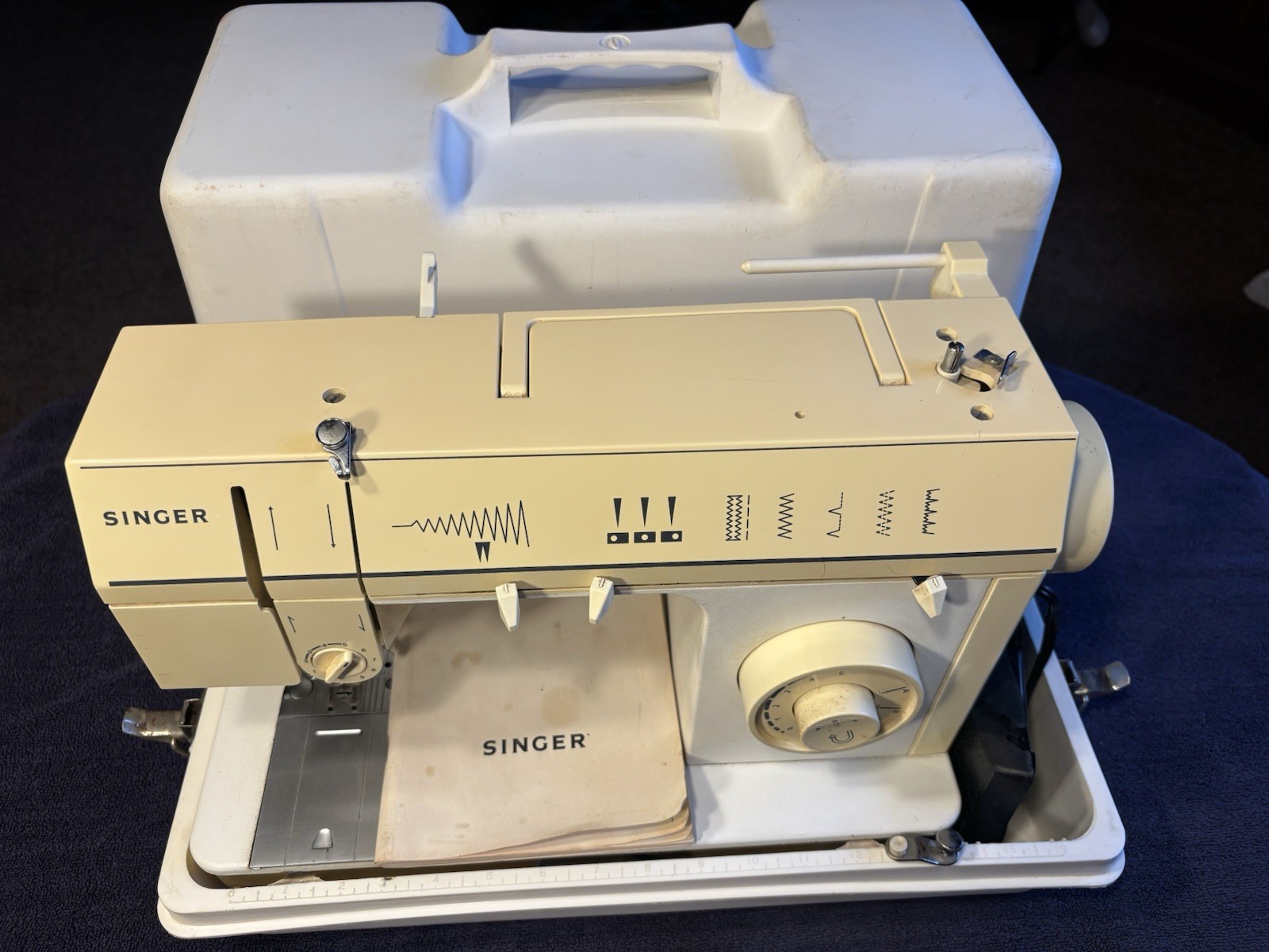 VTG Singer 4325C Sewing Machine-School Model with Foot Pedal & Travel Case-WORKS