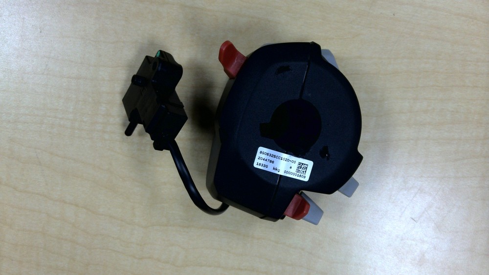 Triumph T2045097 - Genuine OEM Left Hand Handlebar Switchcube Assembly