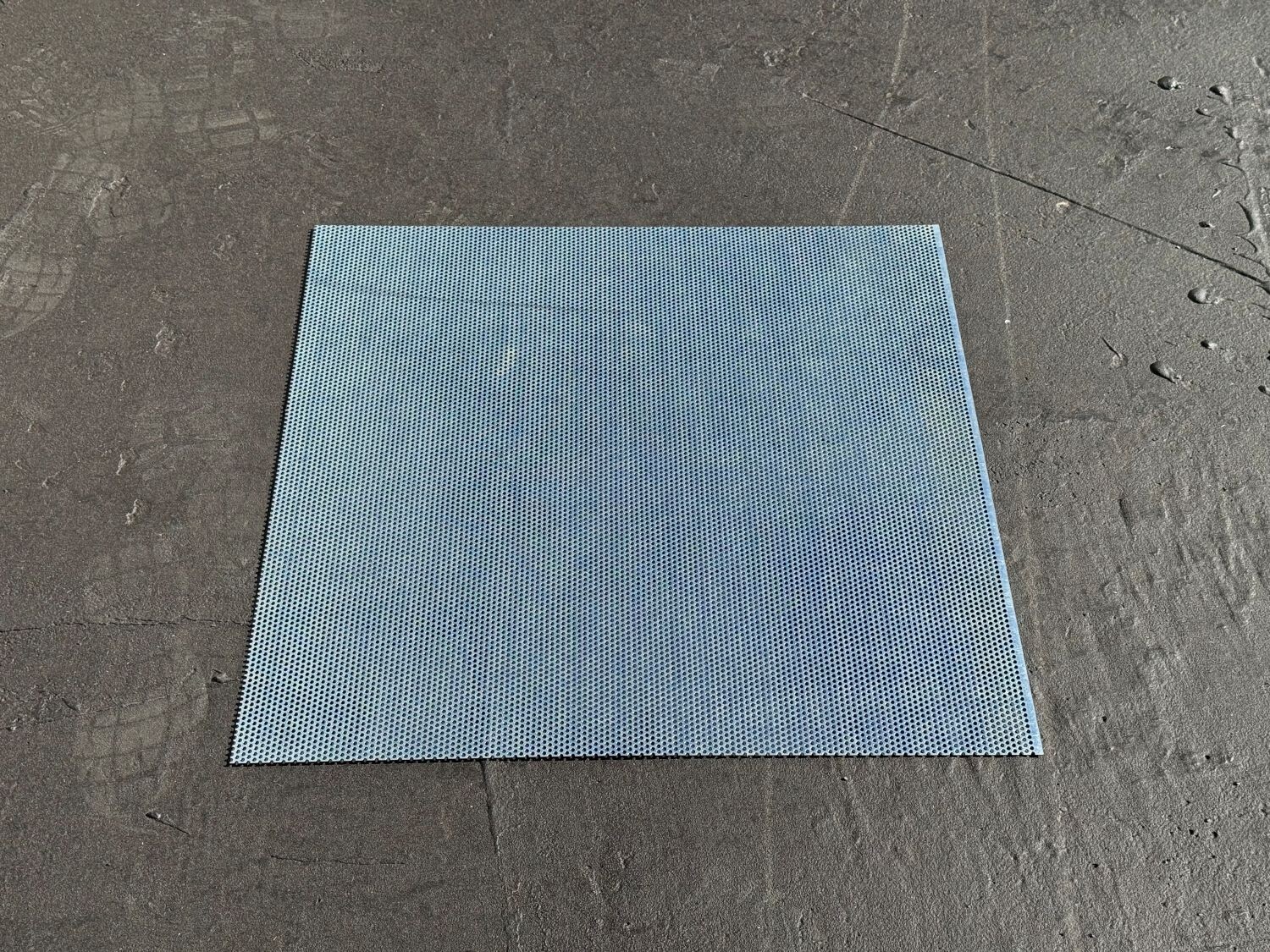 Sandbaggy Perforated Steel Sheet 24" x 24" - Perforated Metal Sheet - 20 Gauge