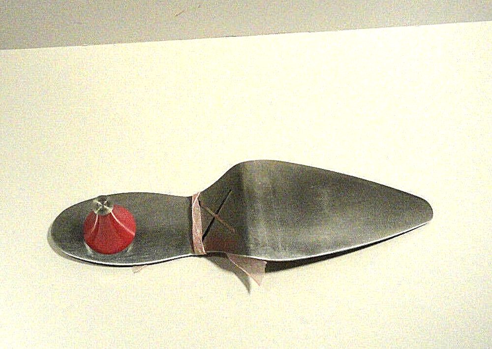 Wild Eye Design High Heel Silver Cake Server