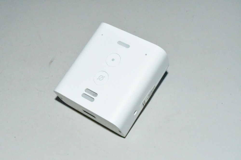 Amazon Echo Flex Plug-in Smart Speaker USED W1F