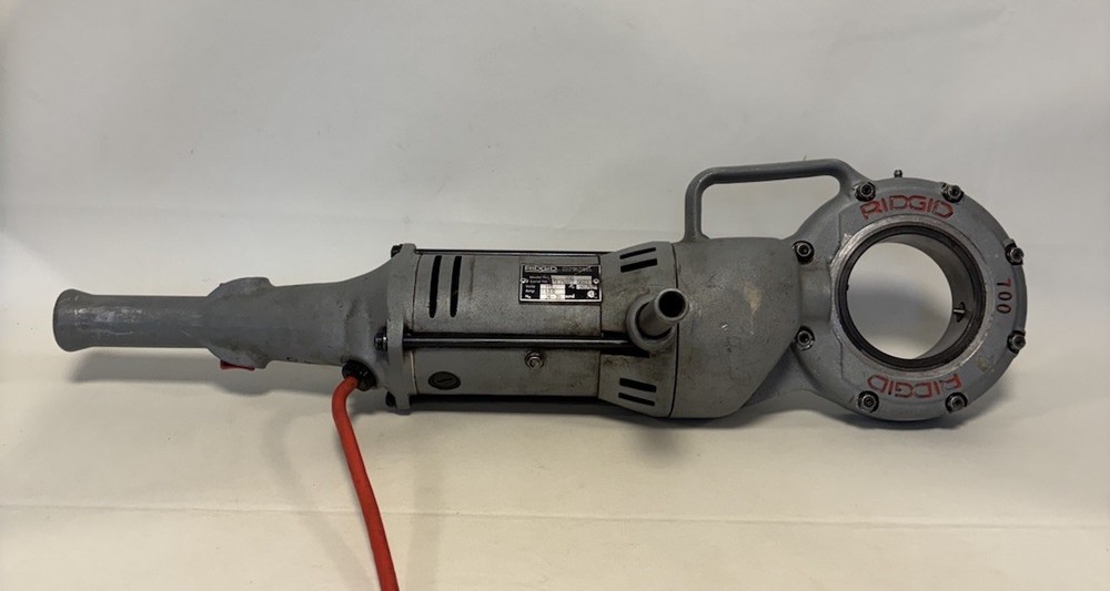 Ridgid Model 700 Hand Held Pipe Threader in New Toledo Storage Box