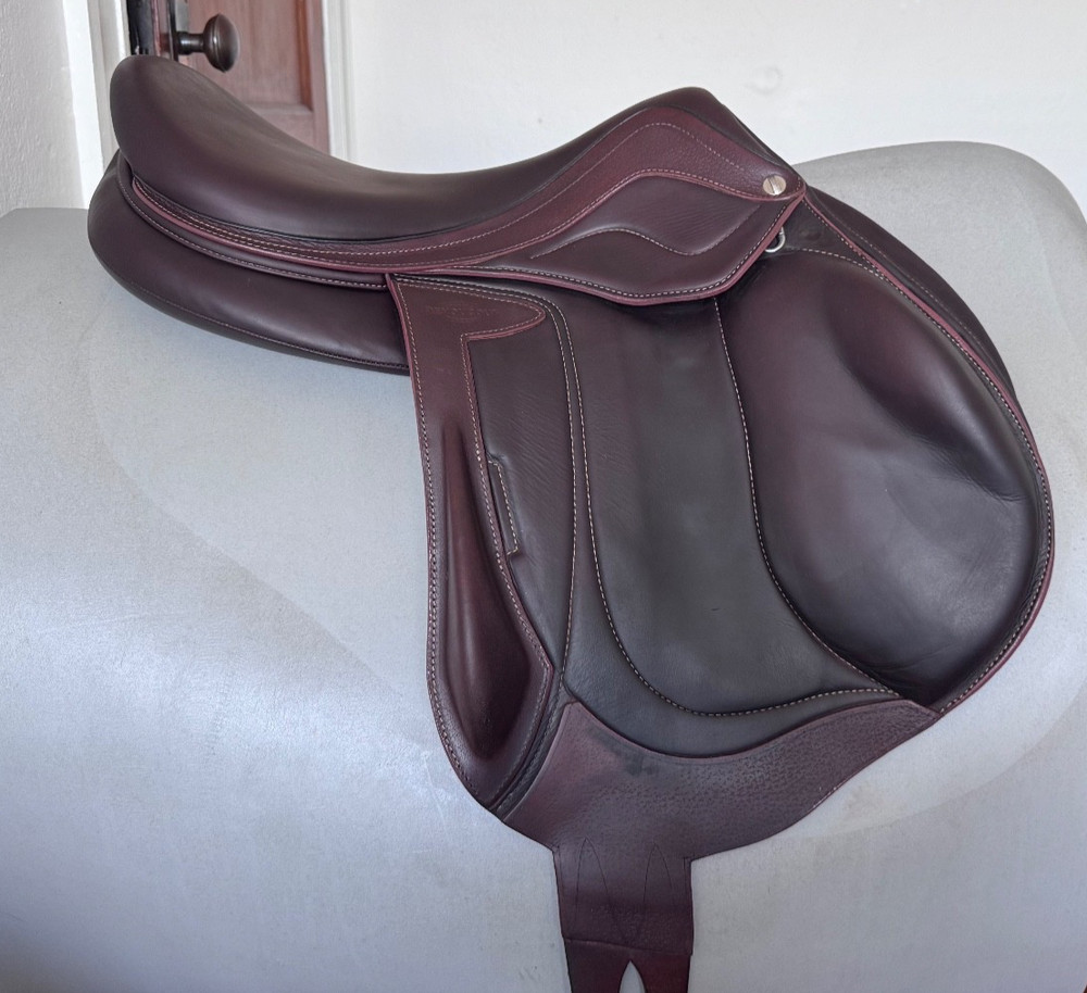 18" Devoucoux Chiberta Lab Monoflap Saddle - 2022 - 3AA - Full Buffalo!
